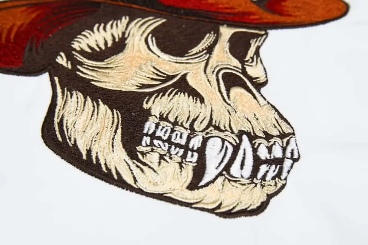 Affenschädel mit Hut Stick – Seitenansicht Bild 5