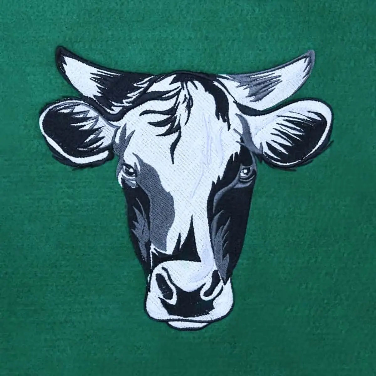 Kuhkopf Frontansicht schwarz-weiß Stick – Bild 3