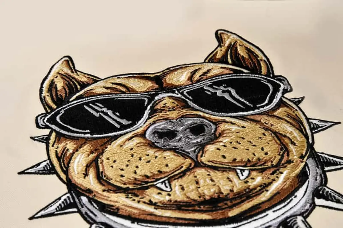 Pitbullkopf mit Stachelhalsband & Sonnenbrille Stick – Bild 5