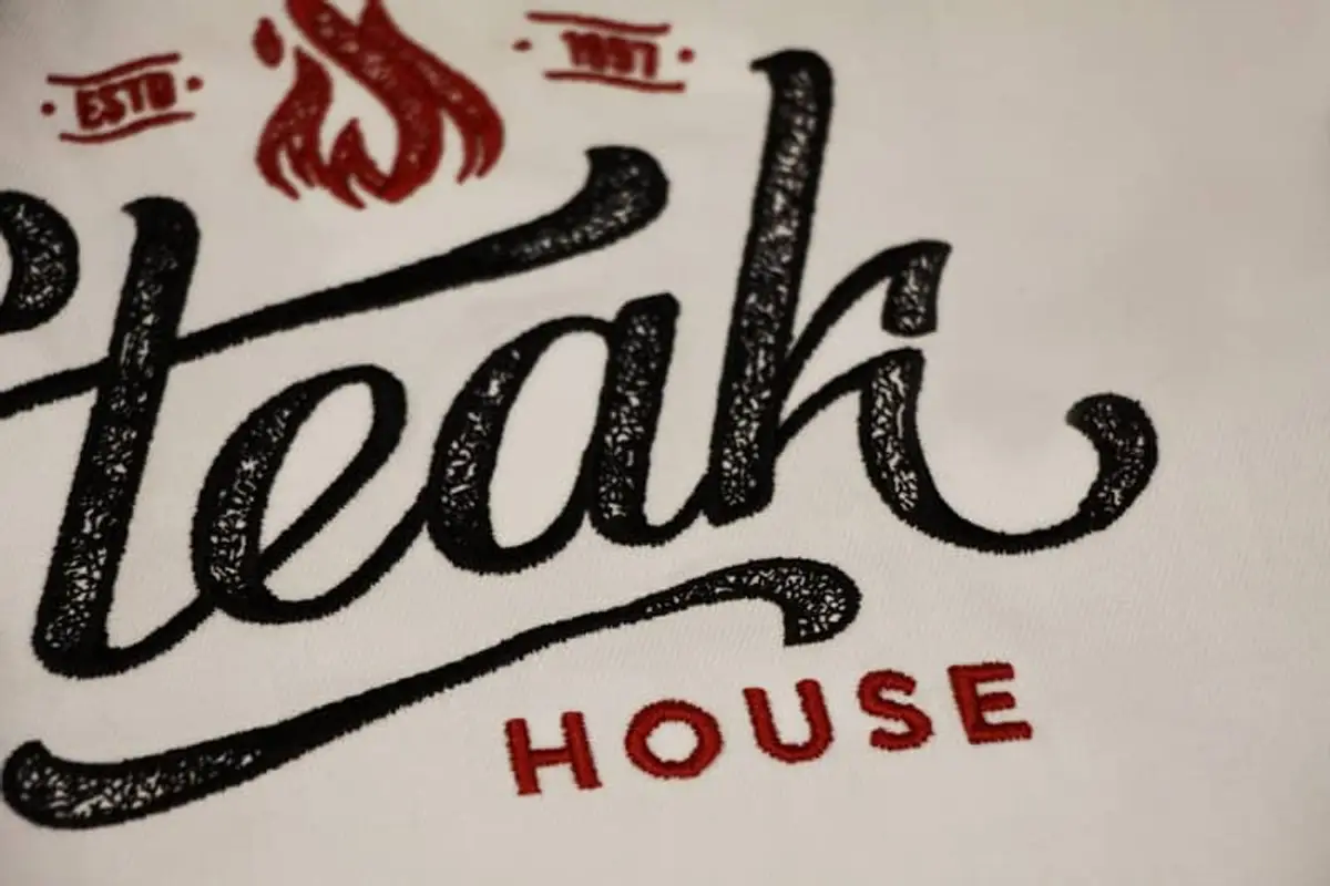 Steakhouse Logo Schriftzug Flamme Stick – Bild 5