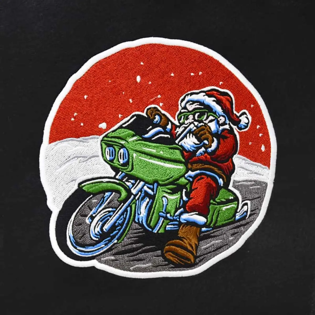 Weihnachtsmann auf grünem Motorrad Stick – Bild 3