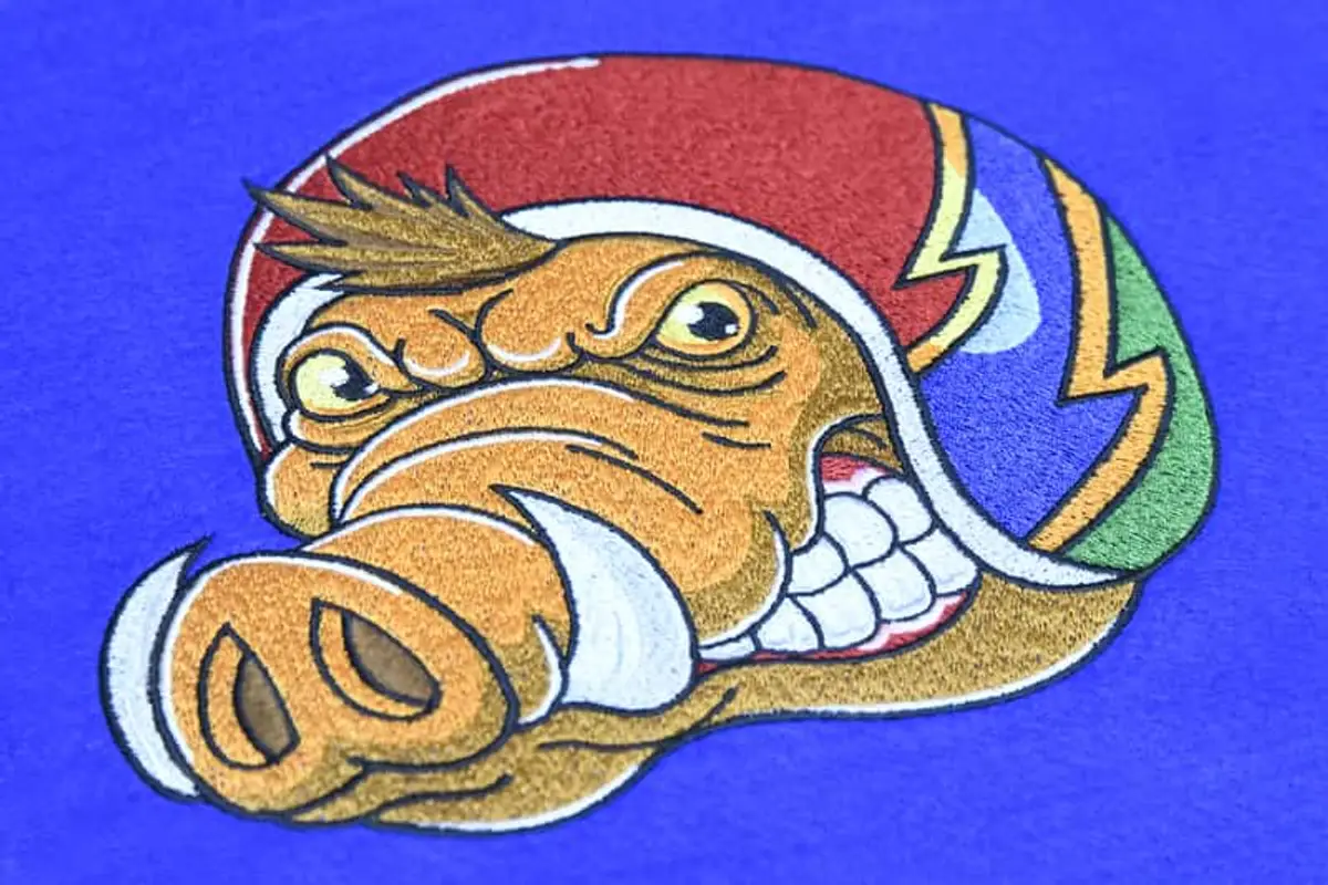 Wildschweinkopf mit Helm Stick – Bild 4