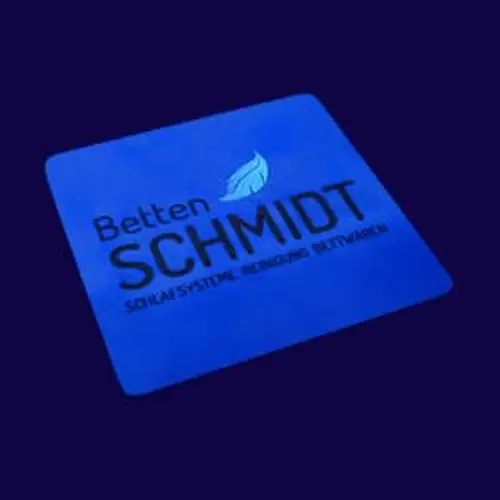 Stickmotiv: Betten Schmidt Logo. Ideal für Firmenpräsentation, Werbemittel und kreative Projekte.