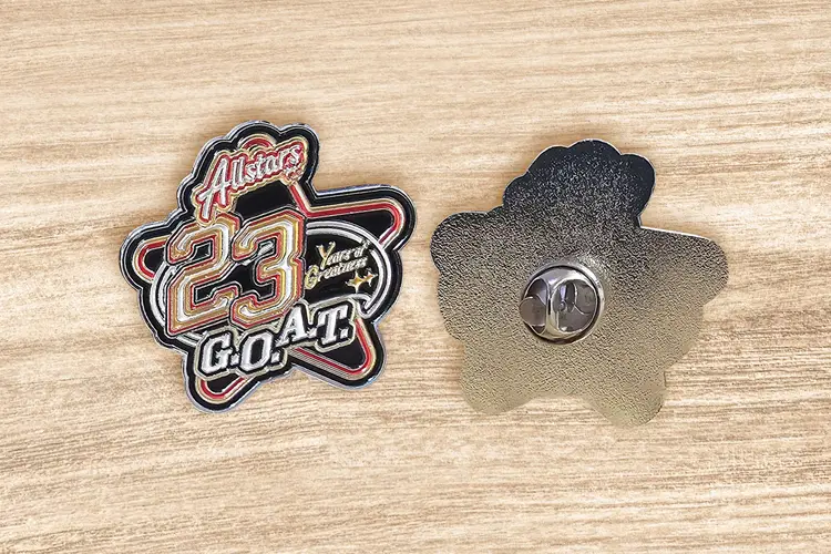 G.O.A.T. Full Custom Ansteckpin