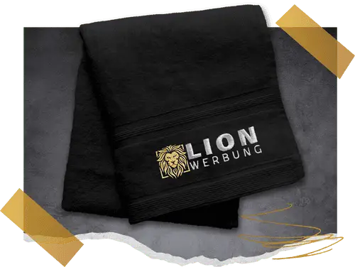 Handtücher bestickt mit Logos oder Namen, angeboten von Lion Werbe GmbH.